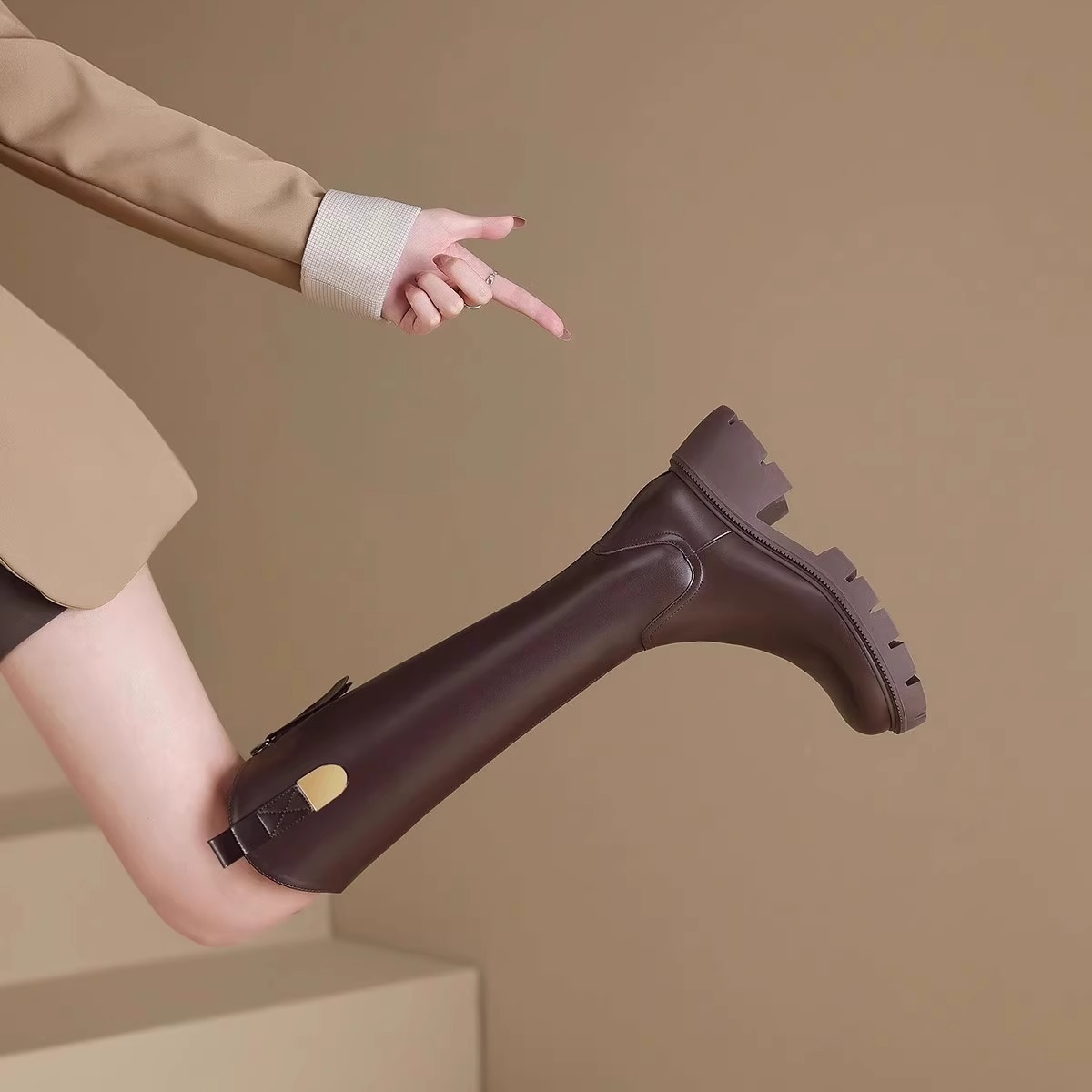 真皮V口长筒靴女2024秋冬新款厚底高筒靴马丁长靴加绒粗跟骑士靴