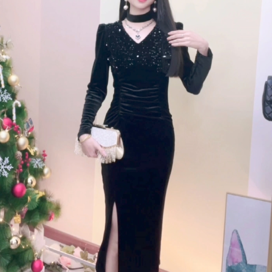 7697（送项圈）法式丝绒亮片连衣裙秋冬女高级感修身开叉性感包臀裙