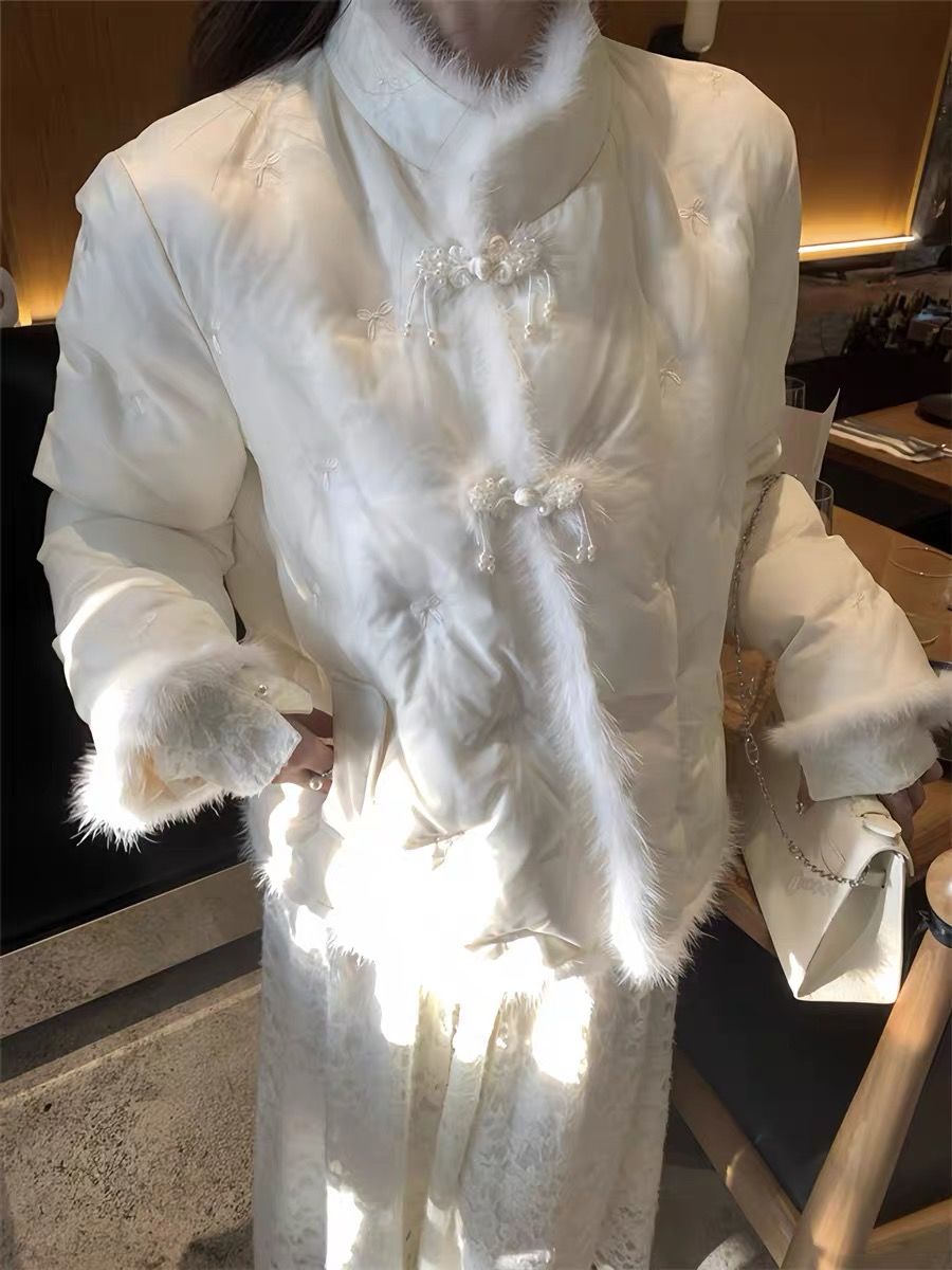 雅鹿新款2024新中式冬季白鸭绒羽绒服女水貂毛拼接国风短款白色刺