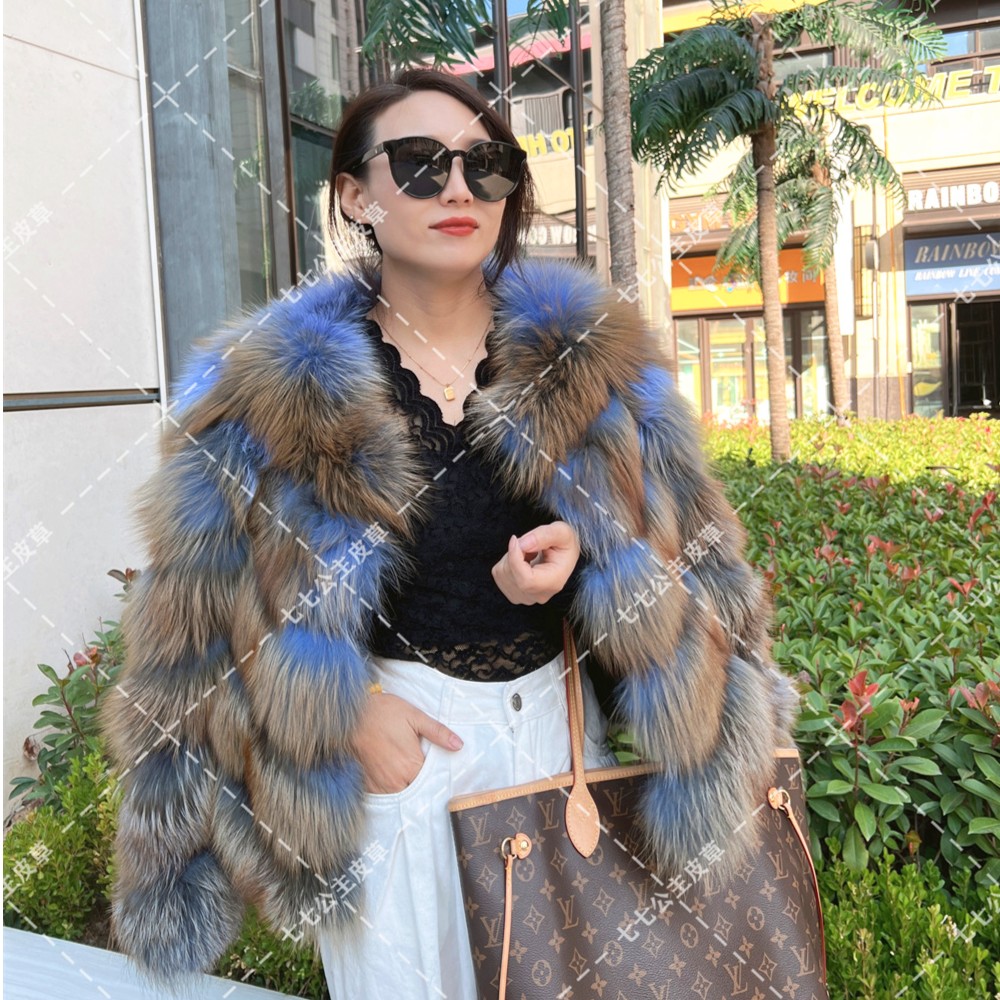 2024年新款50公分红狐横排皮毛一体外套皮草