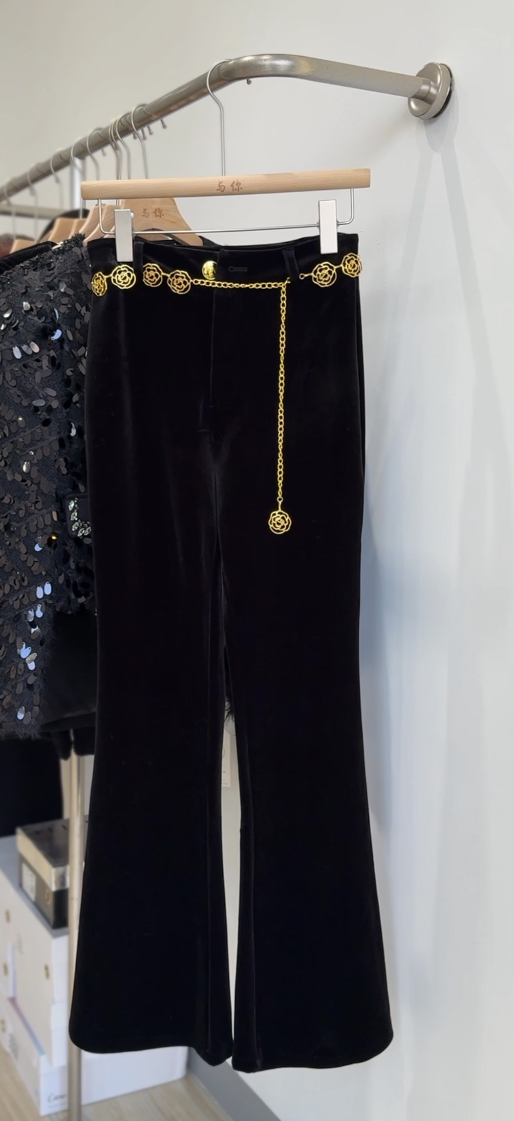 秋冬新款高腰显瘦黑色丝绒微喇裤女垂感百搭长裤