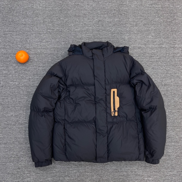 路易威登/LouisVuitton/皮牌羽绒服/秀款/46码/藏蓝色/
