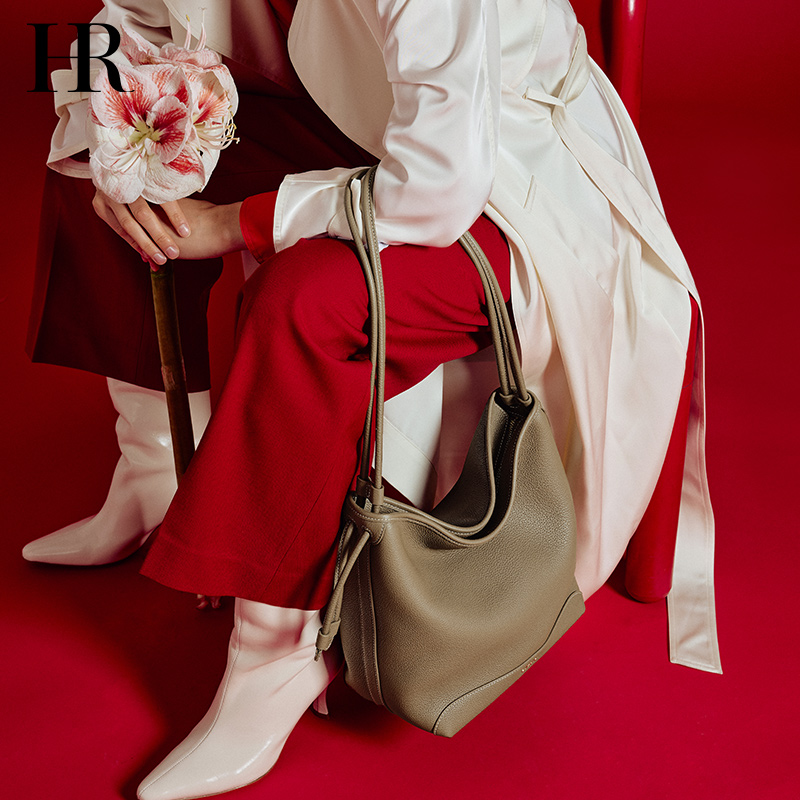 HR赫莲娜女包春夏新款简约时尚水桶包单肩包斜挎包高级感轻奢包包