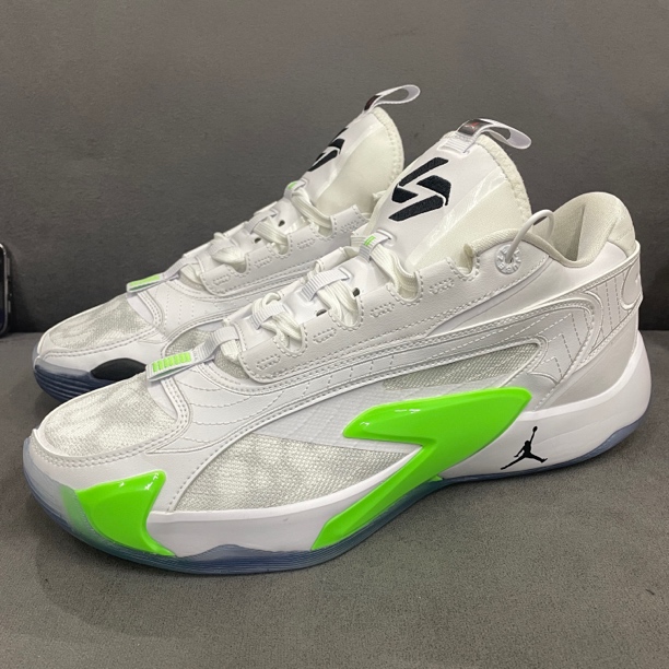 44.5码/东契奇2 白色/4x059/篮球鞋/全新/有盒/DX9012-103