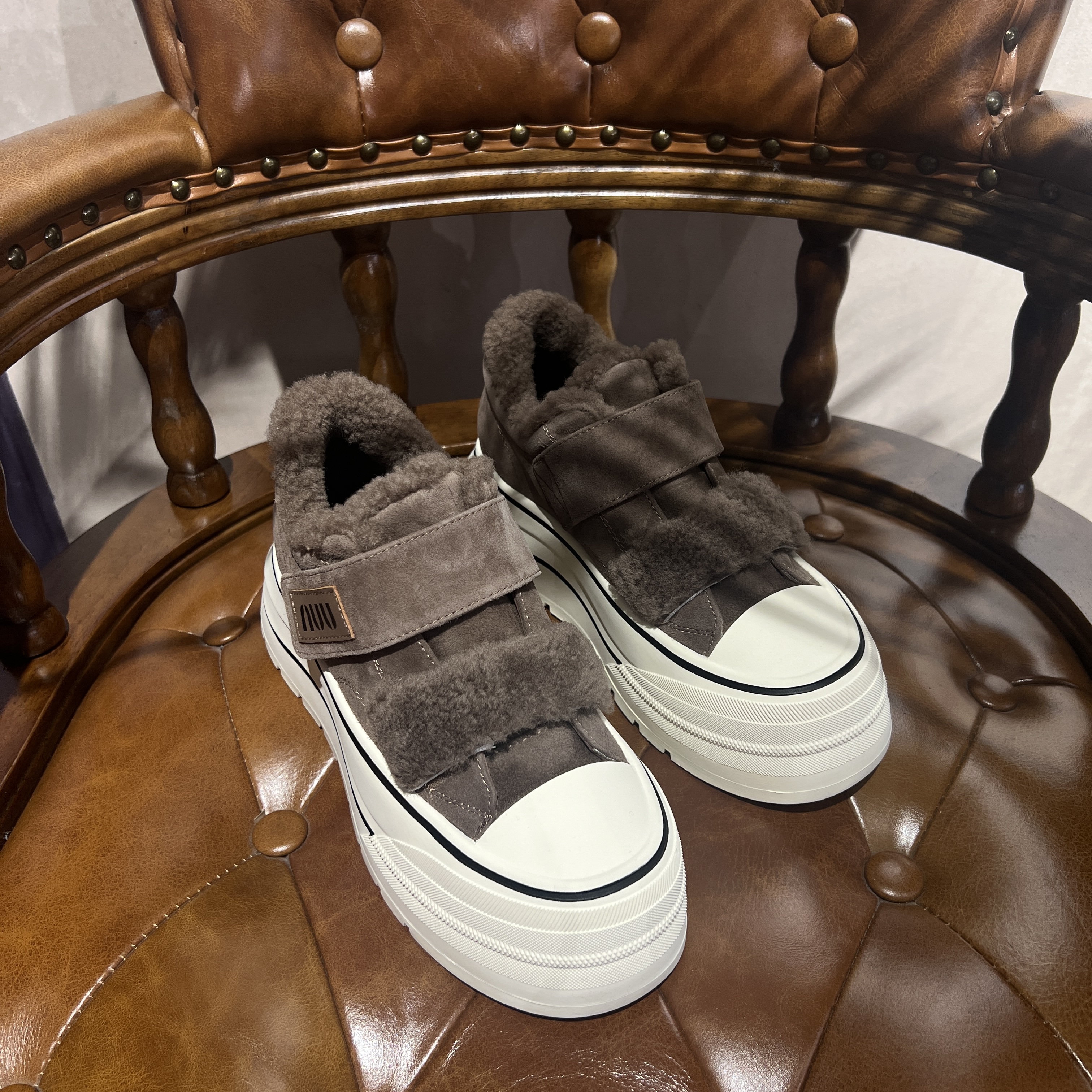 加毛保暖冬季时尚休闲百搭舒适板鞋休闲鞋S28W032838