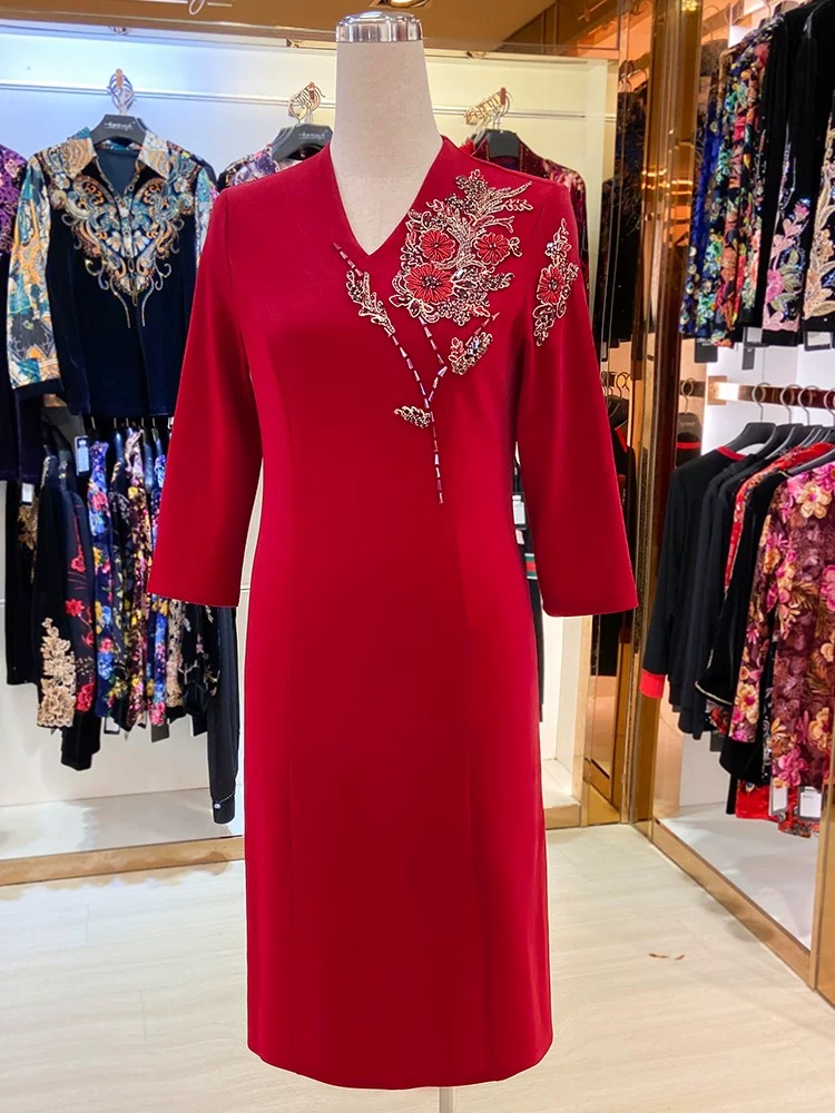 一品奴新款红色串珠礼服宴会重工妈妈装