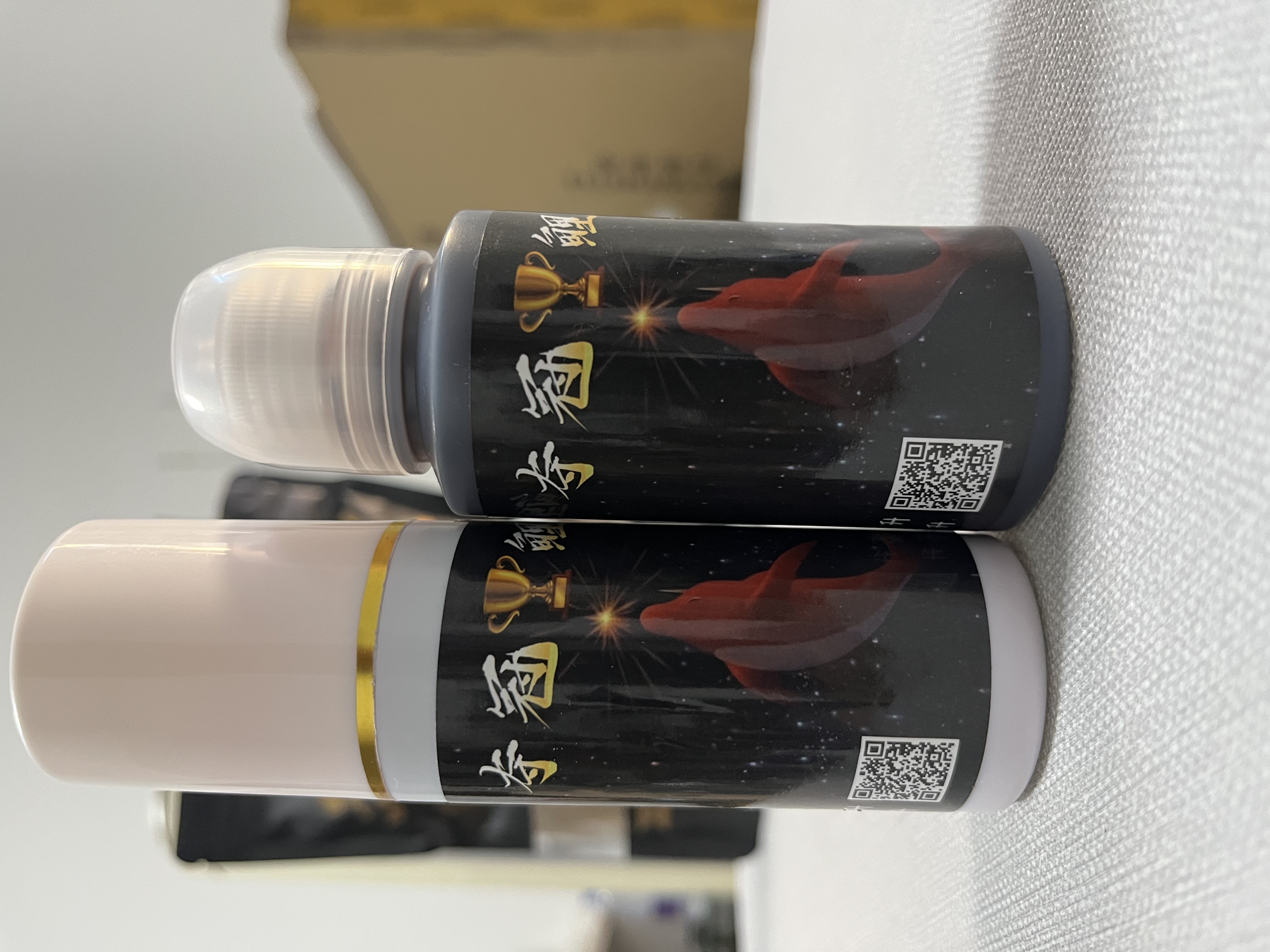 夺冠鲤，鲤鱼，鲫鱼各一瓶