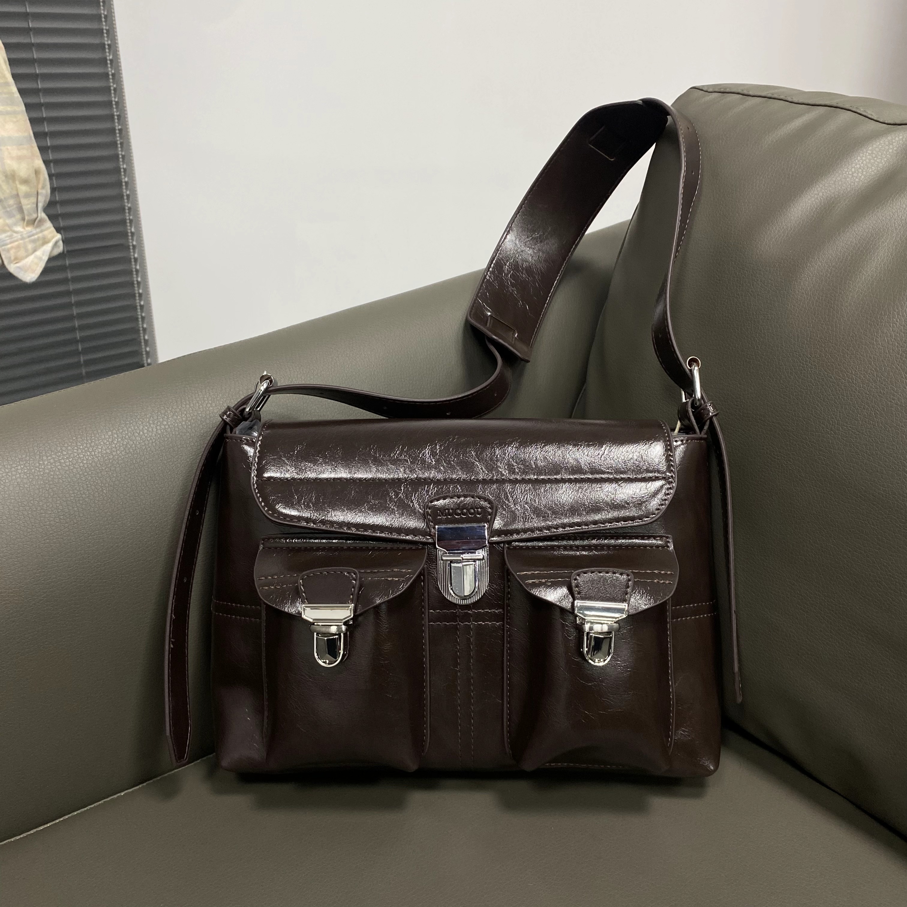 【带礼盒】2024新款定制时尚百搭单肩包INS网红斜挎包A154