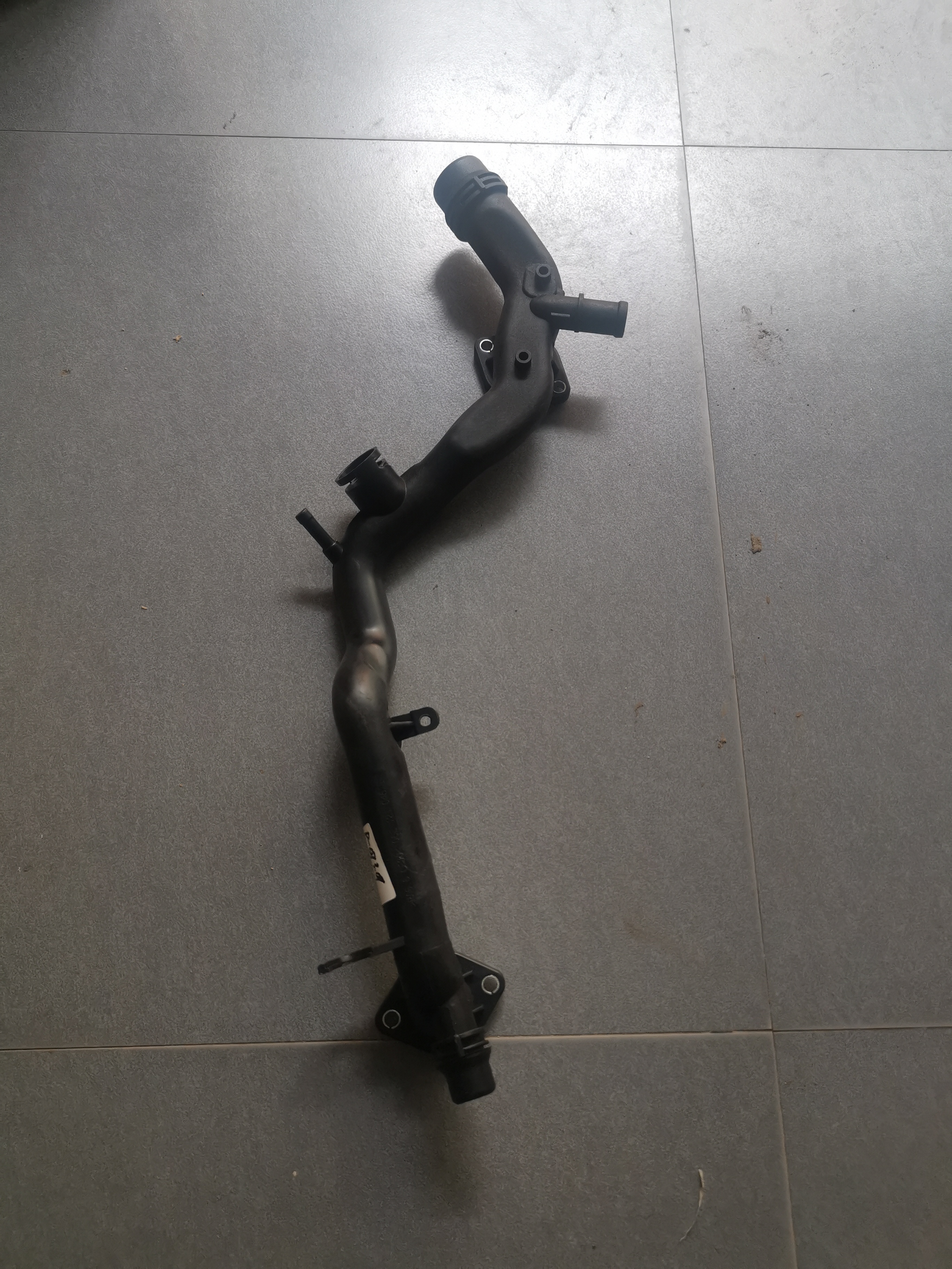 奥迪A6LA8LQ7胶木水管防冻液管子水箱防冻冷却液水管原厂正品