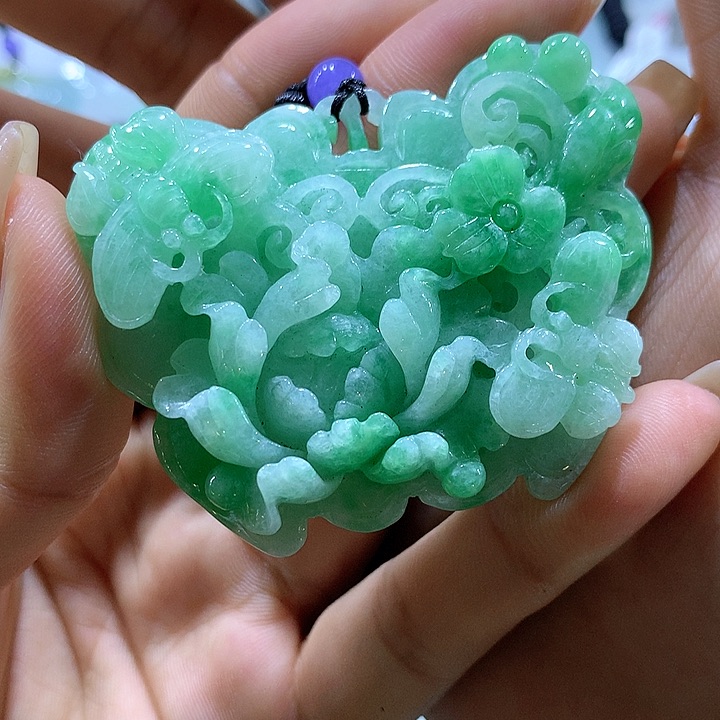 翡翠颈饰未镶嵌天然翡翠A货吊坠