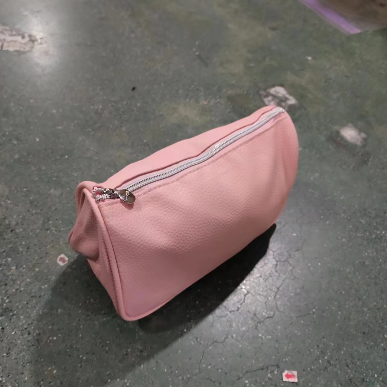 G4 樱花粉纯色款收纳袋洗漱包笔袋  发1