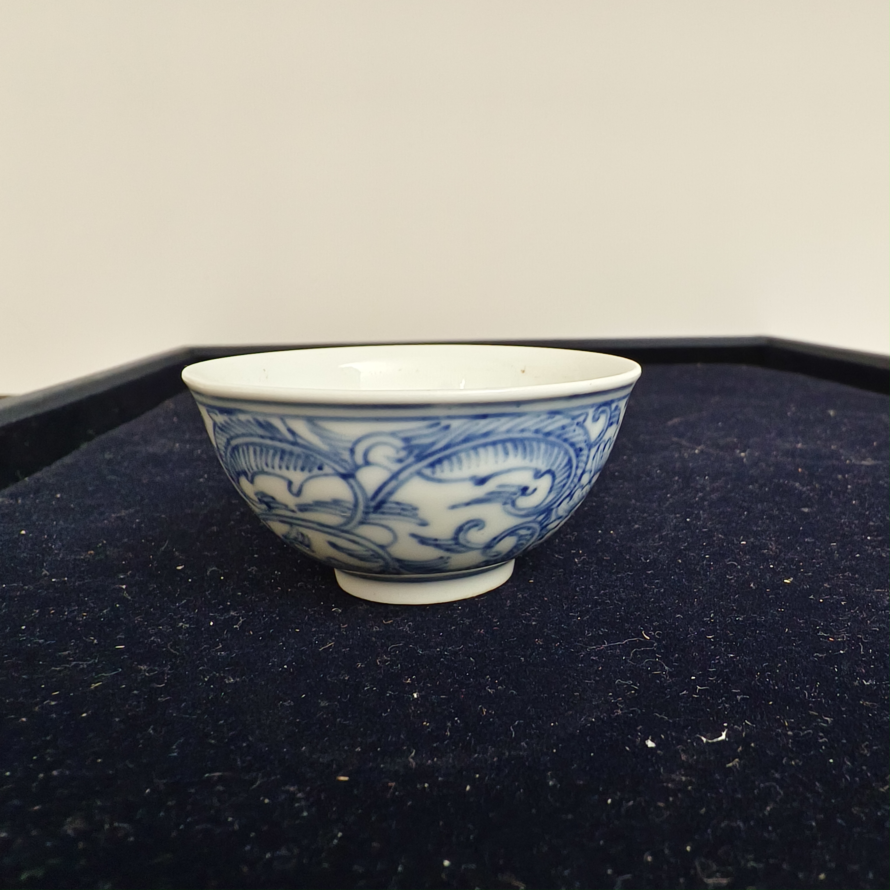 0738清晚期 青花缠枝花纹品茗杯