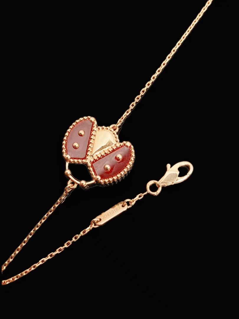 瓢虫手链  18k金镶玛瑙  时尚 百搭 显白 