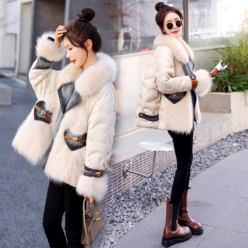 小个子上档次大毛领轻薄羽绒服潮流拼接赫本风外套白色洋气小香风