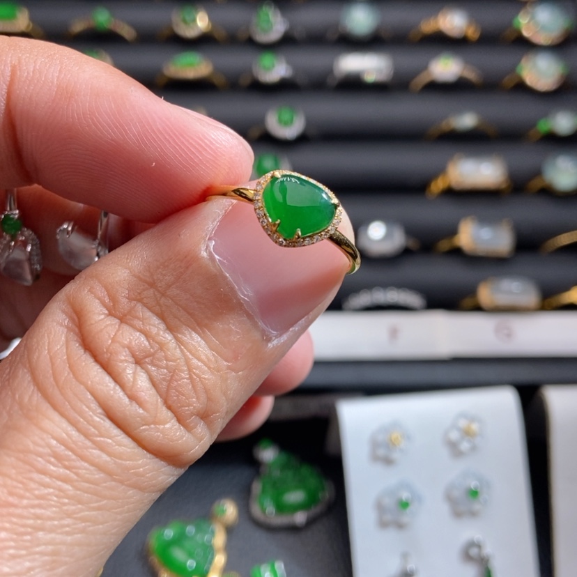 【闪购商品】翡翠戒指18K金镶嵌X*