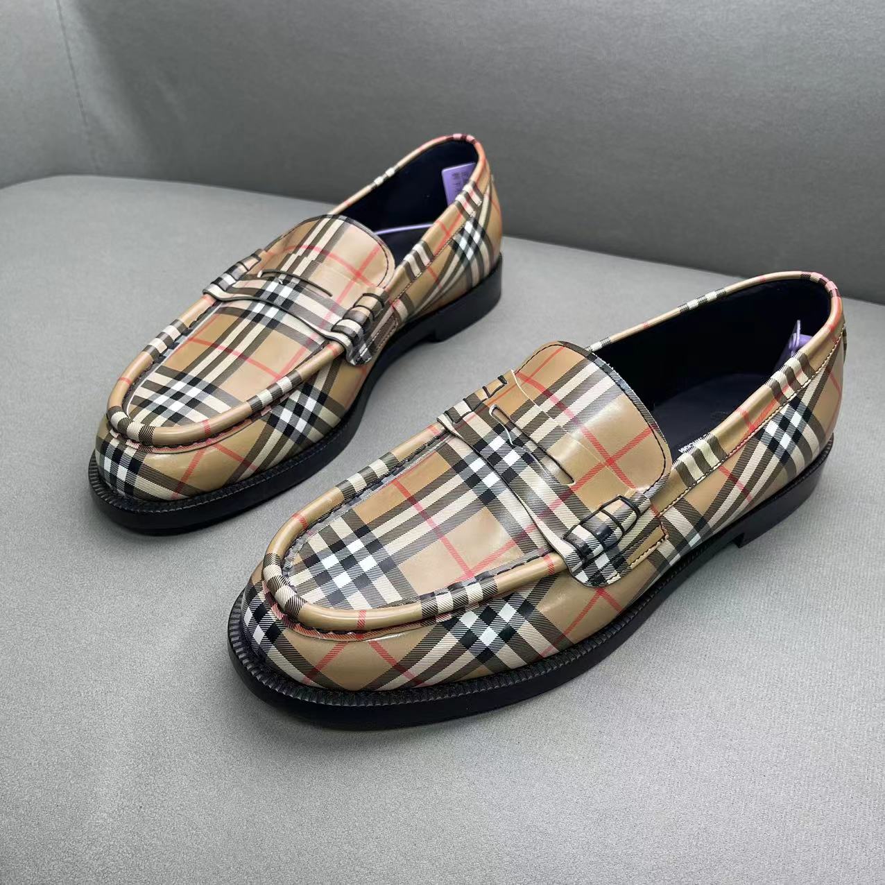 BURBERRY/博柏利棕色绑带条纹格时尚百搭圆头皮鞋 国42码/全新