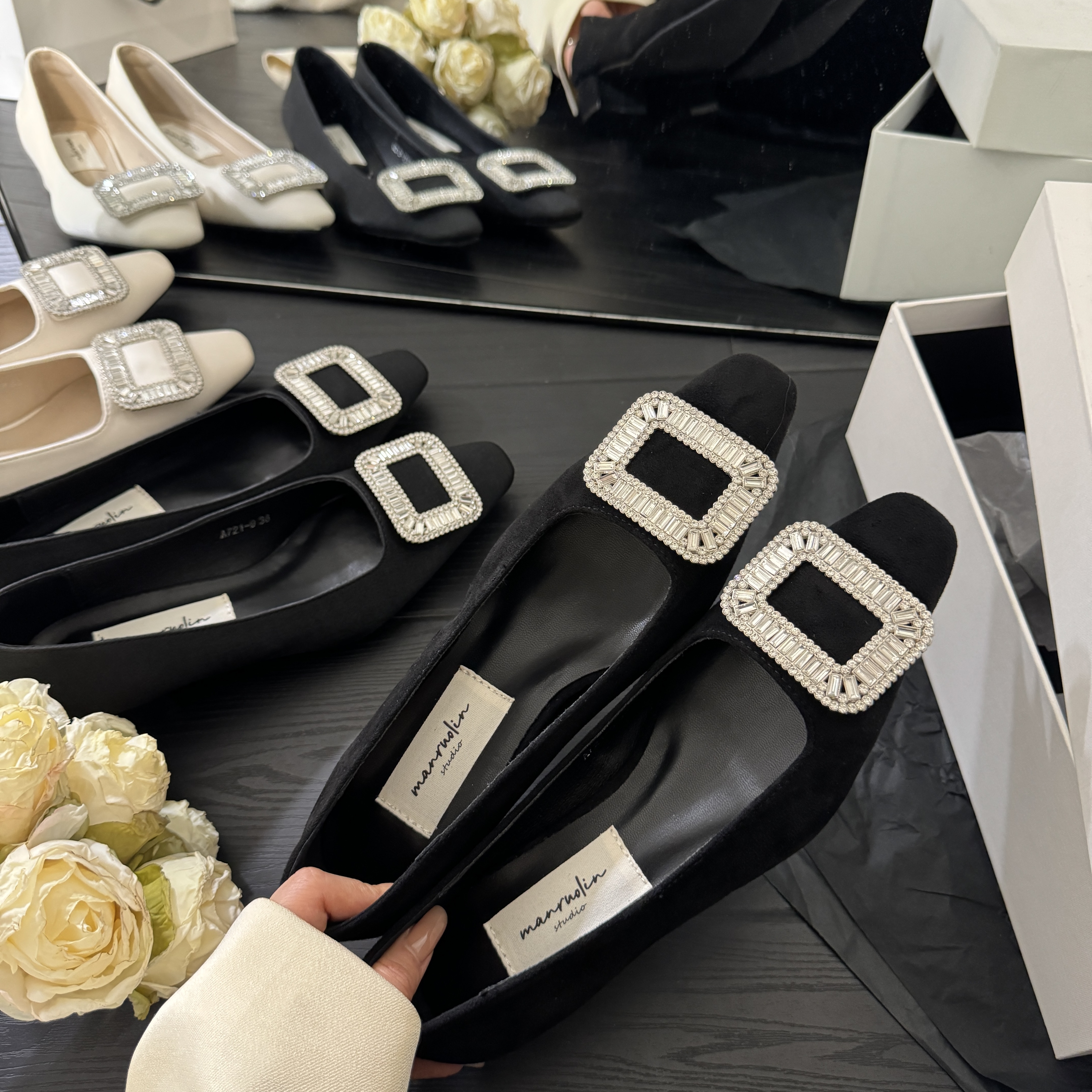 2025春夏新款百搭方扣水钻中跟鞋子气质缎面方头浅口粗跟单鞋女