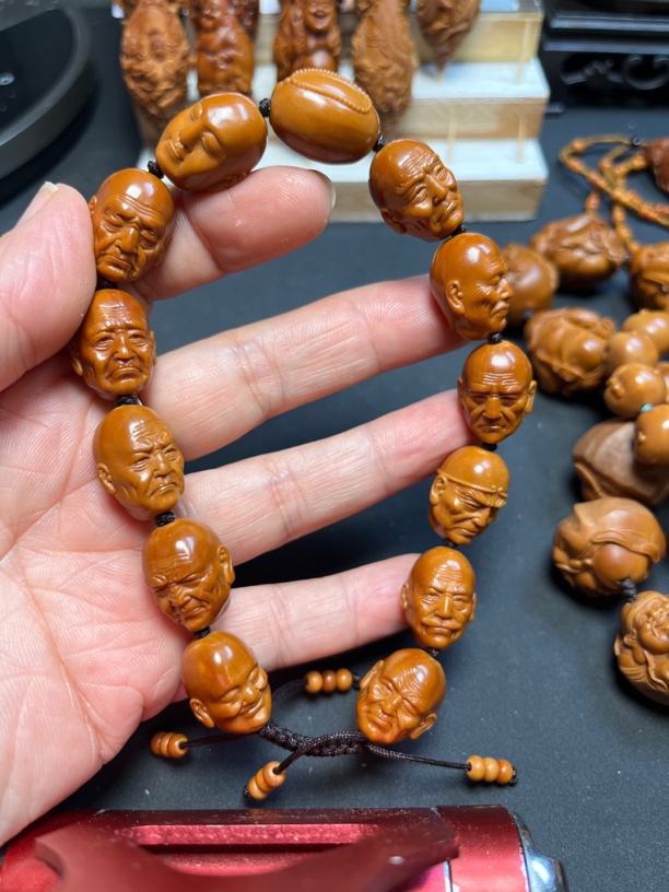 纯手工橄榄核手链；；《十二尊者》