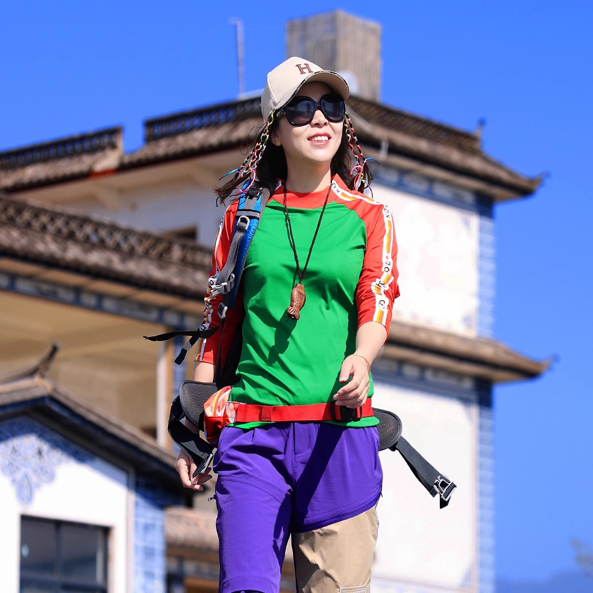 雪丘岛户外圆领字母长袖速干衣透气快干休闲登山徒步出游修身女士