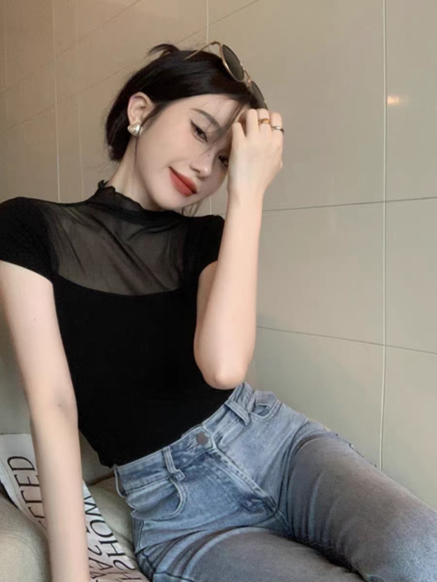 2023年早秋款黑色网纱微透夏季辣妹修身T恤