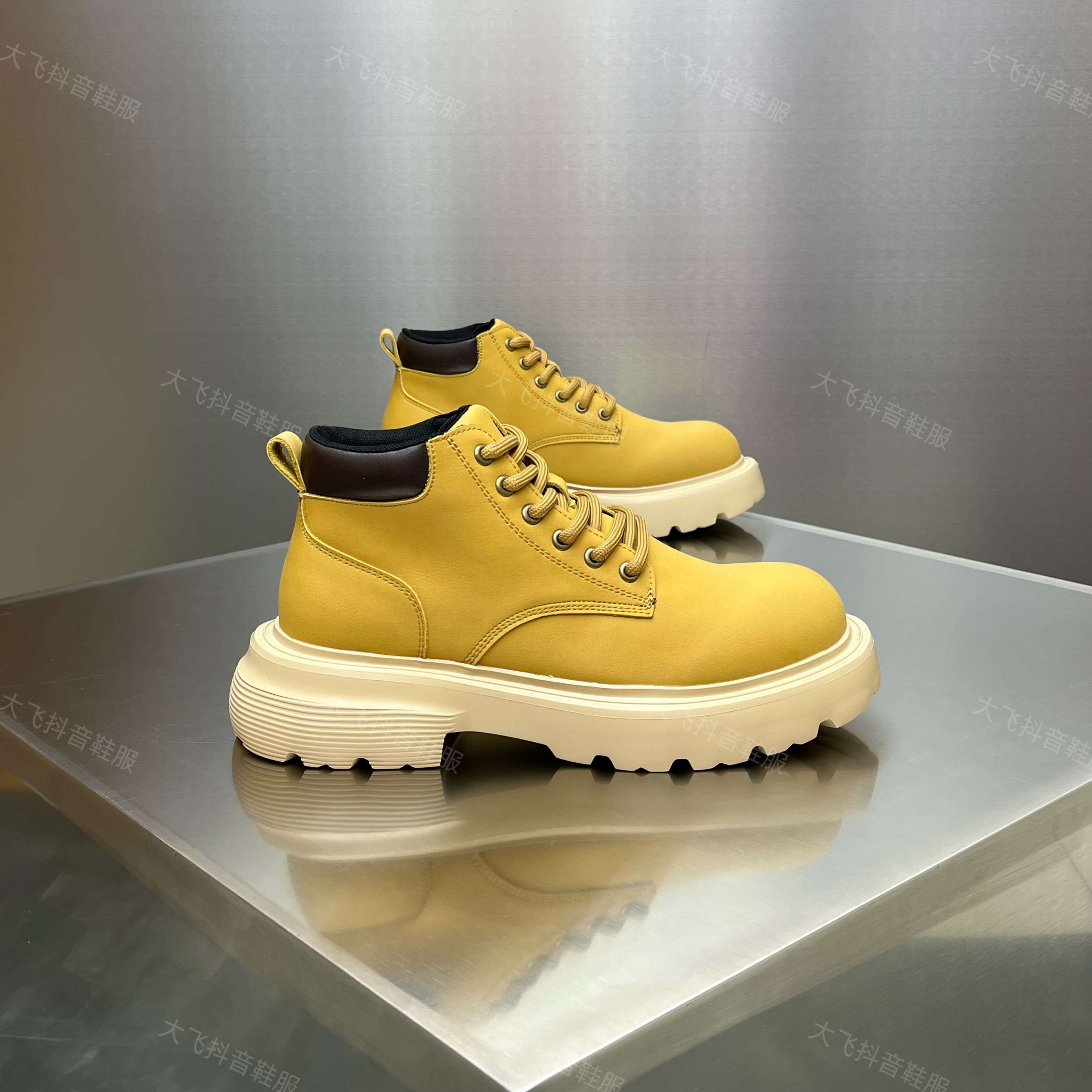 2023超轻大黄靴男士马丁靴厚底增高大头皮鞋秋冬工装靴皮面中帮鞋