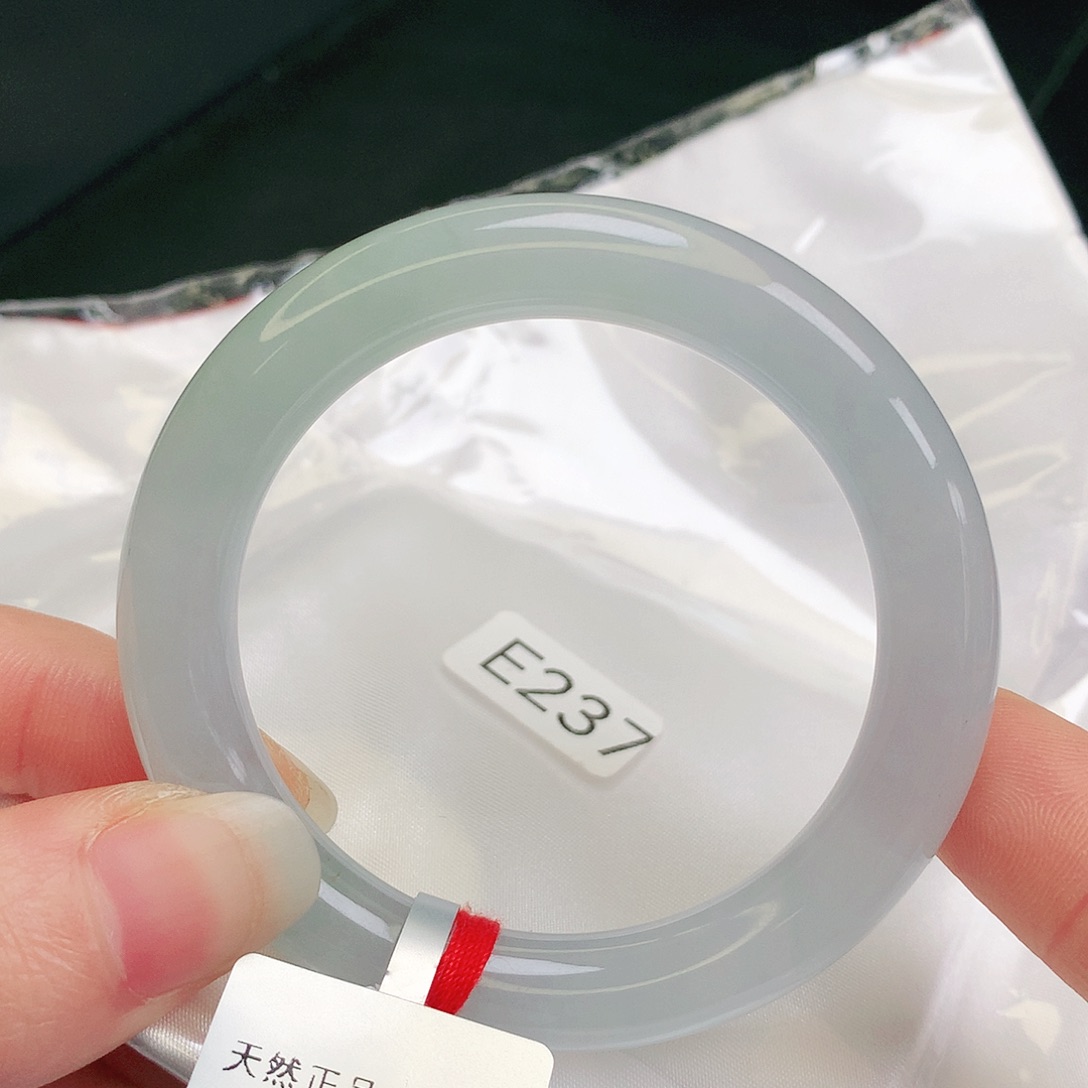 【闪购商品】翡翠手镯未镶嵌缅甸天然a货翡翠