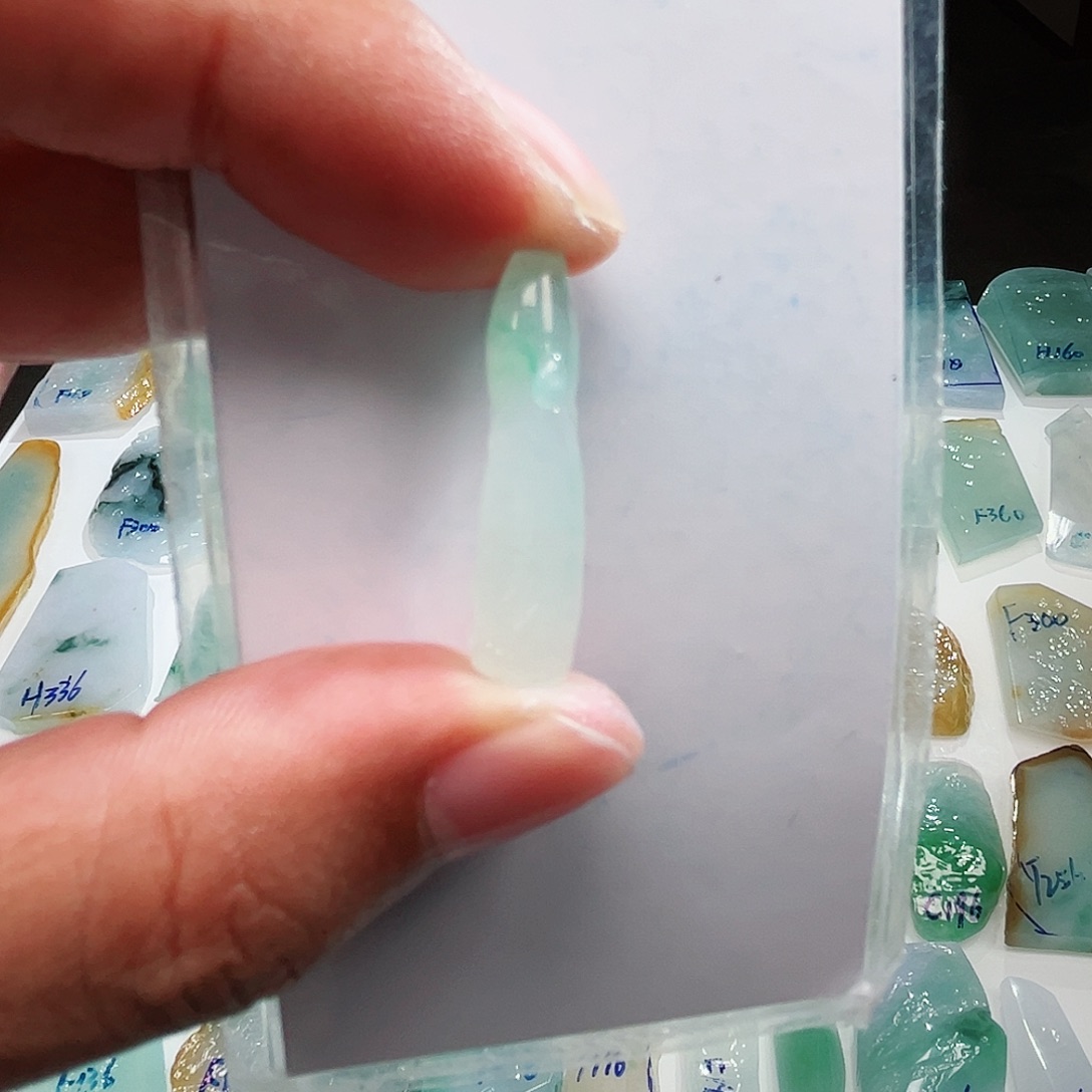 定制翡翠未镶嵌翡翠首饰