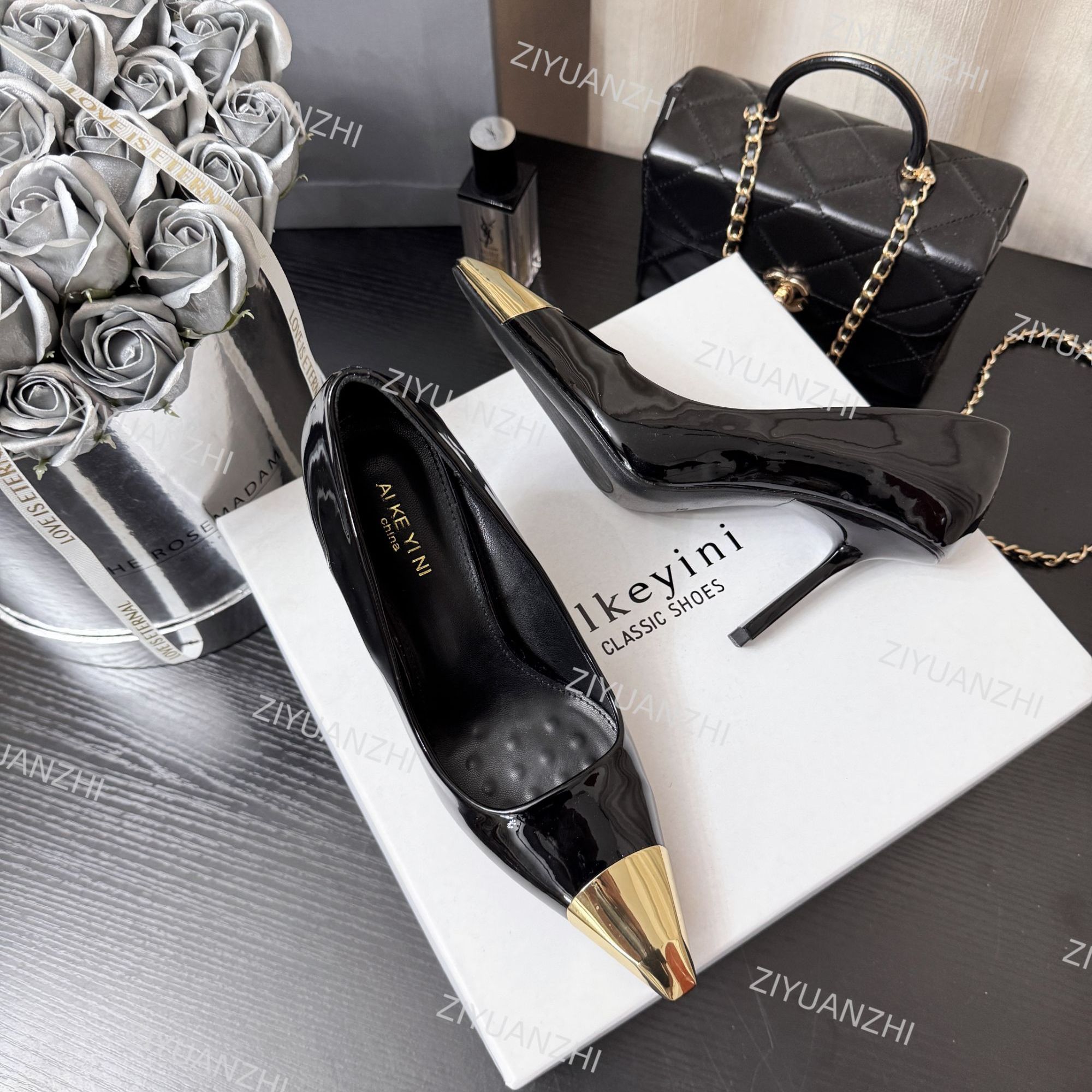 【柒七匠心】金属扣铁头高跟鞋女秋季气质御姐性感细跟方头包头单鞋