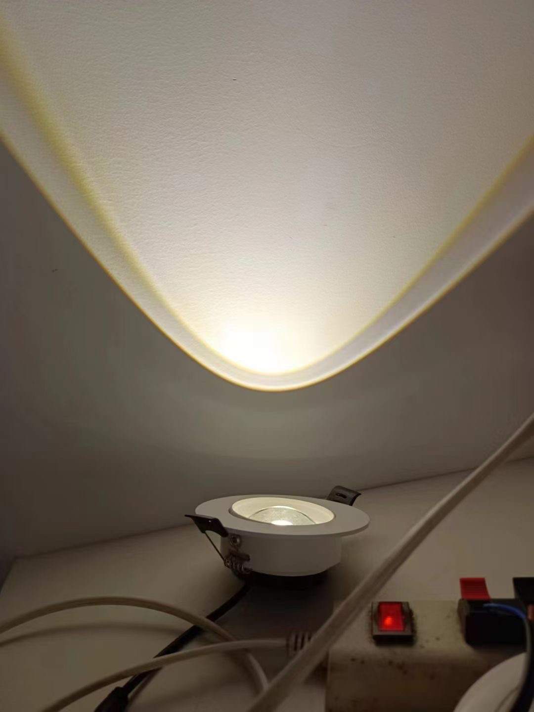 彩虹小山丘射灯嵌入式led家用客厅新款筒灯电视背景墙开孔7.5-8cm