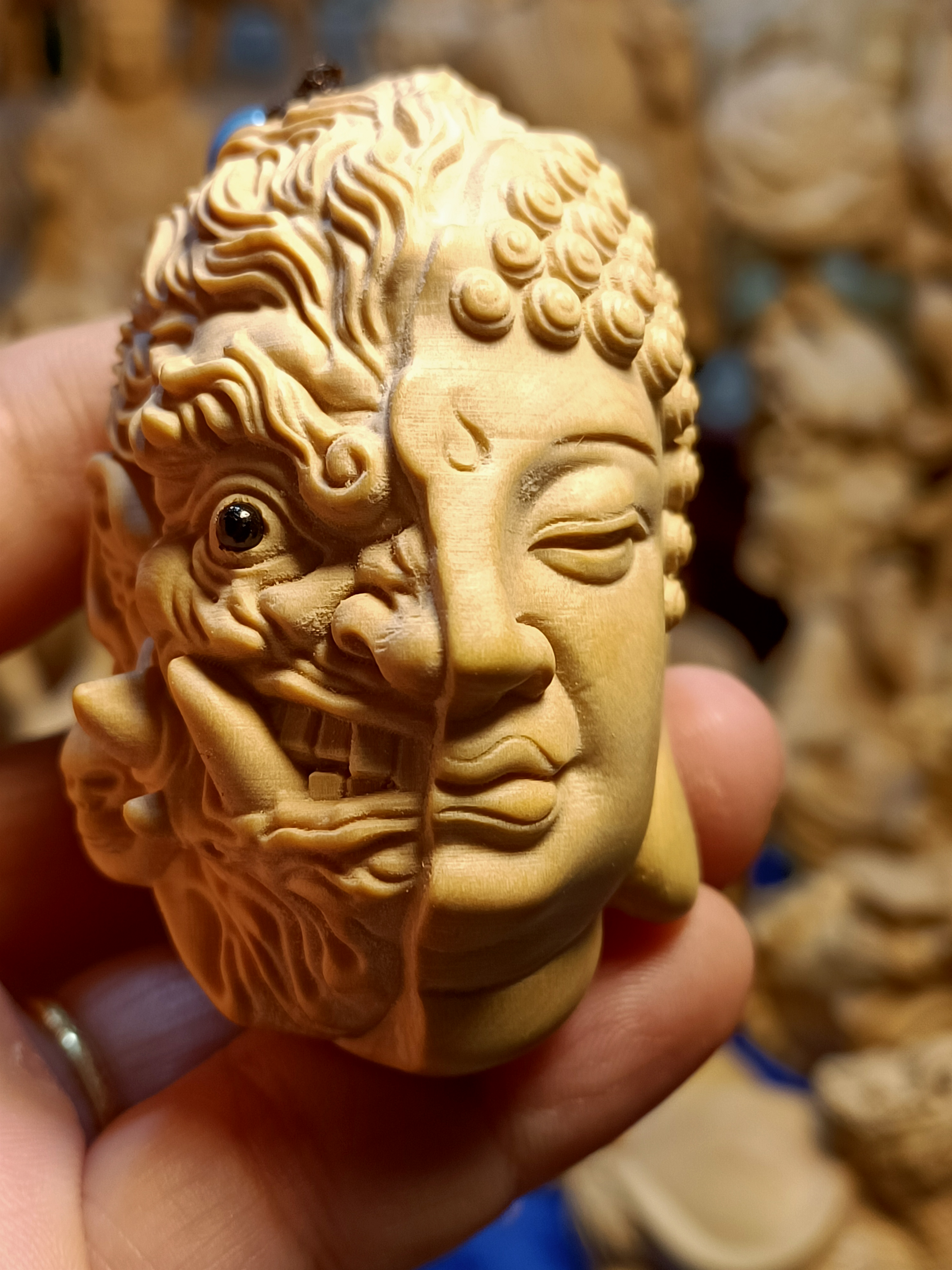 湖北小叶黄杨木雕工艺文玩手把件实木盘玩挂件木质佛像一念之间