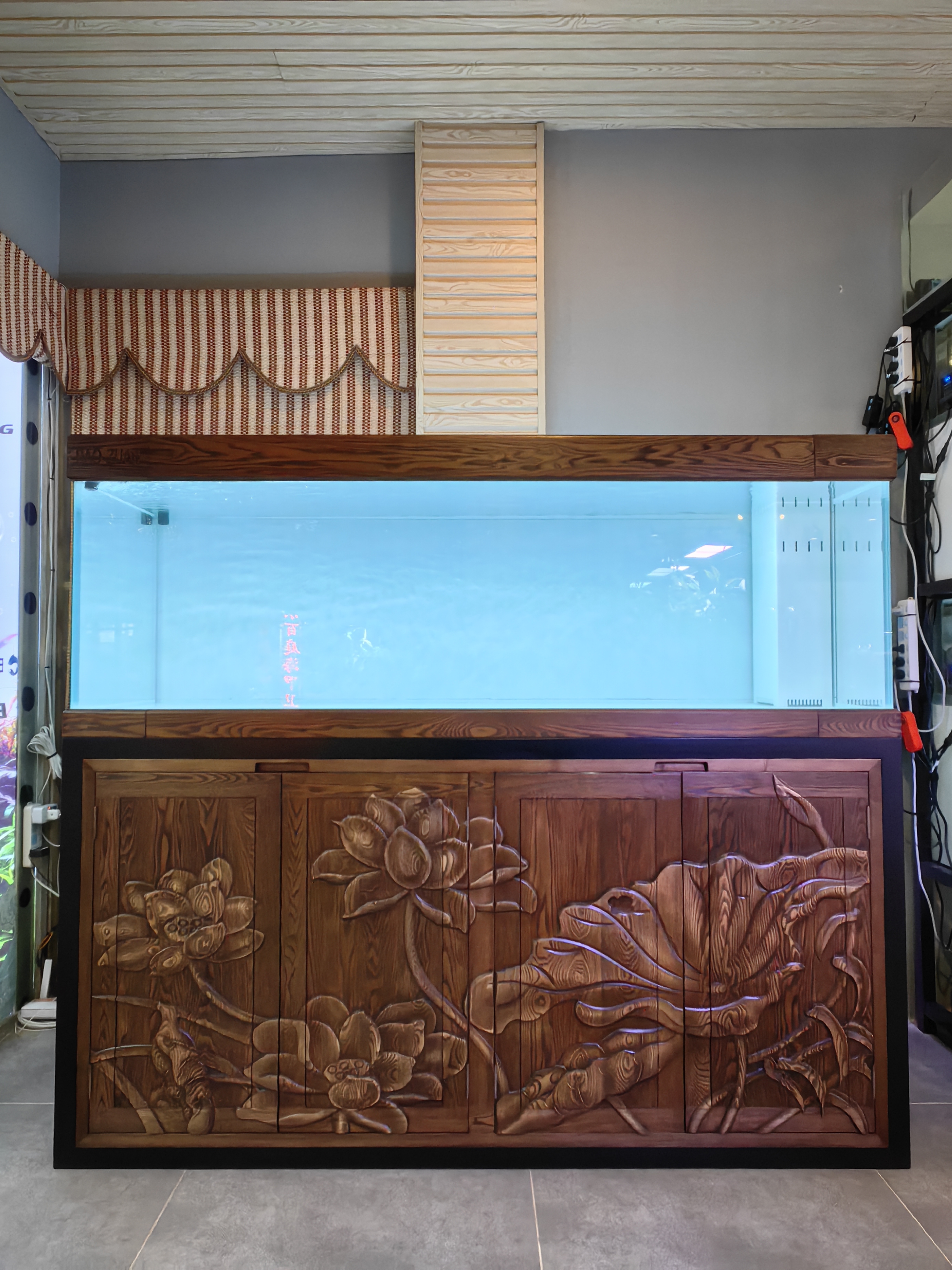 宝钻私人订制实木鱼缸