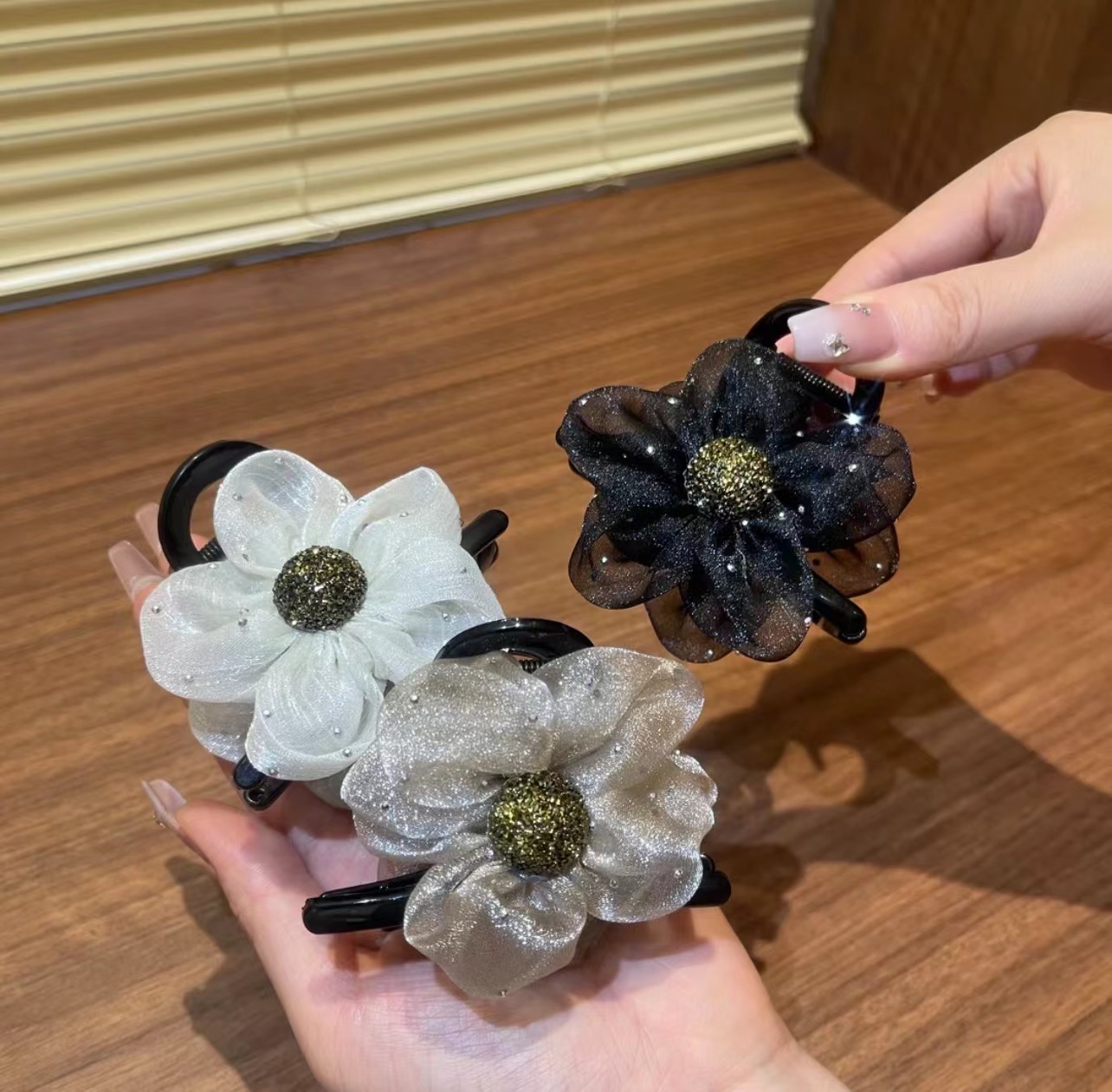 太阳花水钻花朵抓夹马尾丸子头抓夹气质百搭发饰