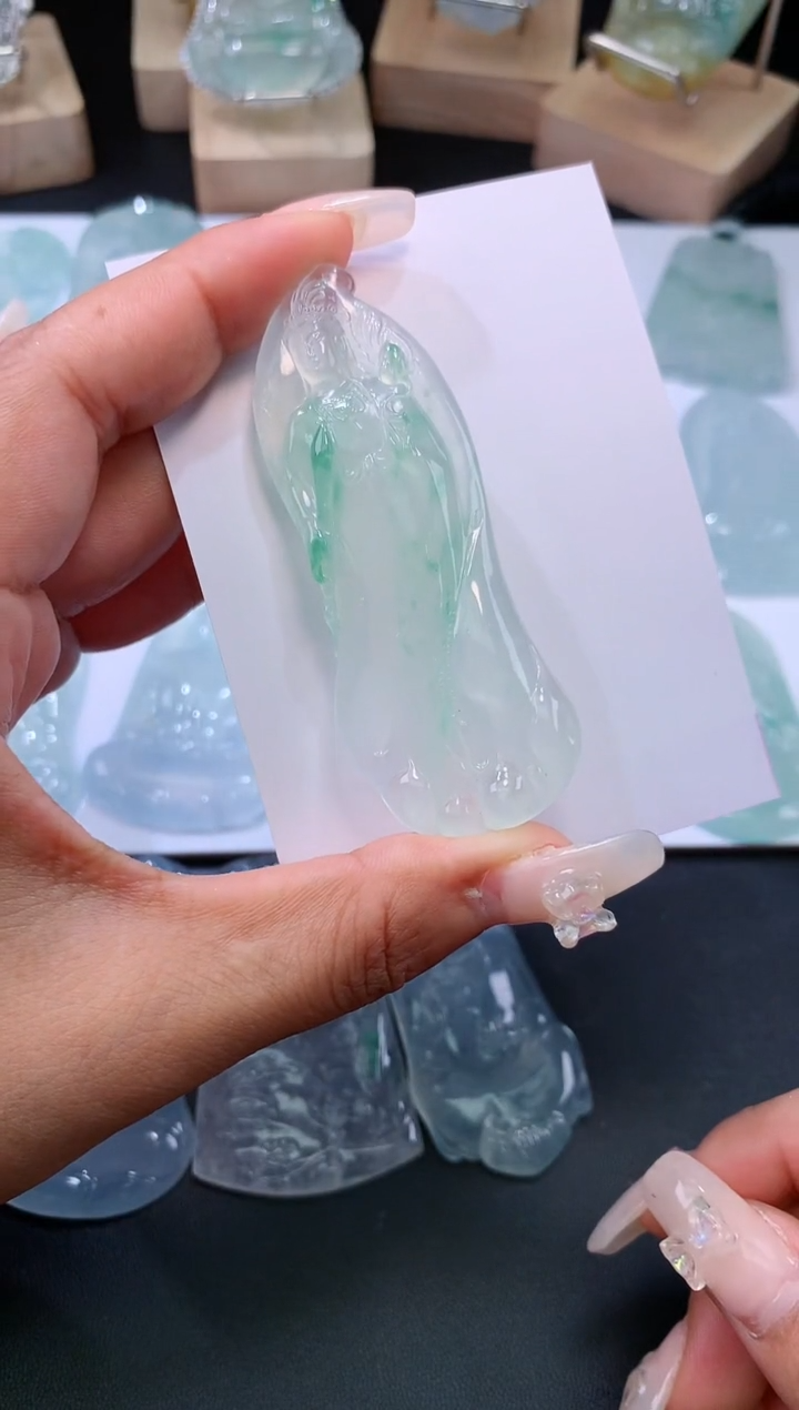 【闪购商品】翡翠颈饰未镶嵌站观音