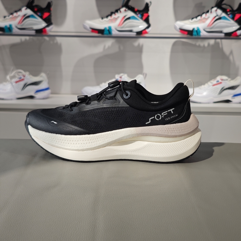 李宁休闲鞋2024秋季SOFT GO MAX女子反光高回弹潮流运动鞋AGLU046