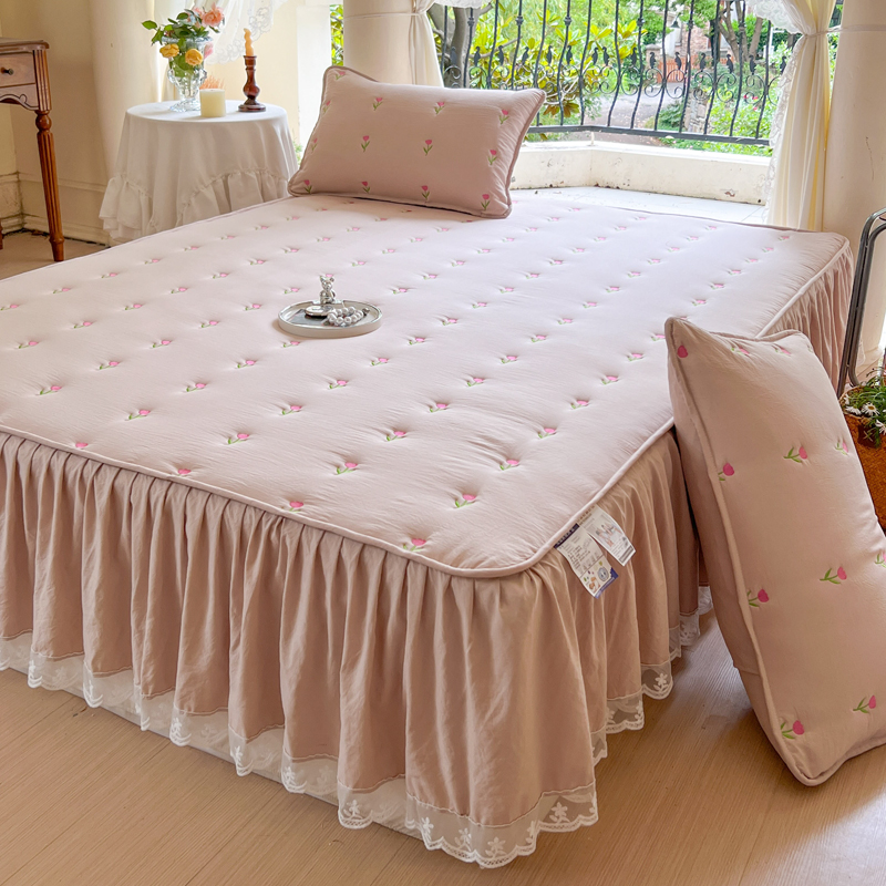 2024新款刺绣床裙款亲肤活性印染刺绣夹棉床笠-花边款 床垫保护套