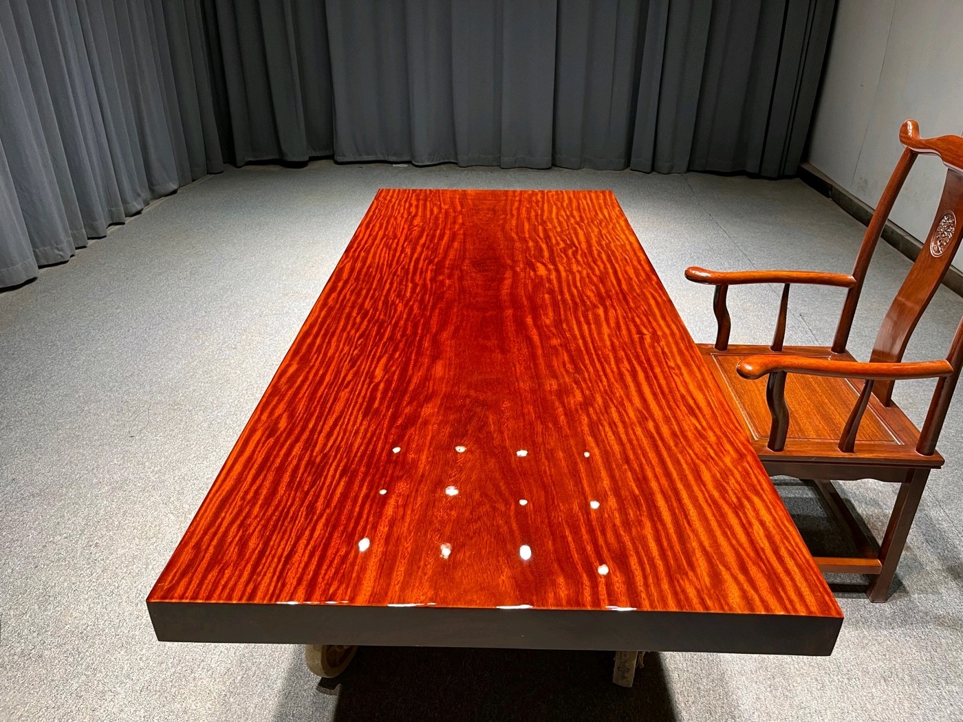 220*92*8红塔利小巴花纯实木大板桌，配支架不包邮，邮费咨询客服