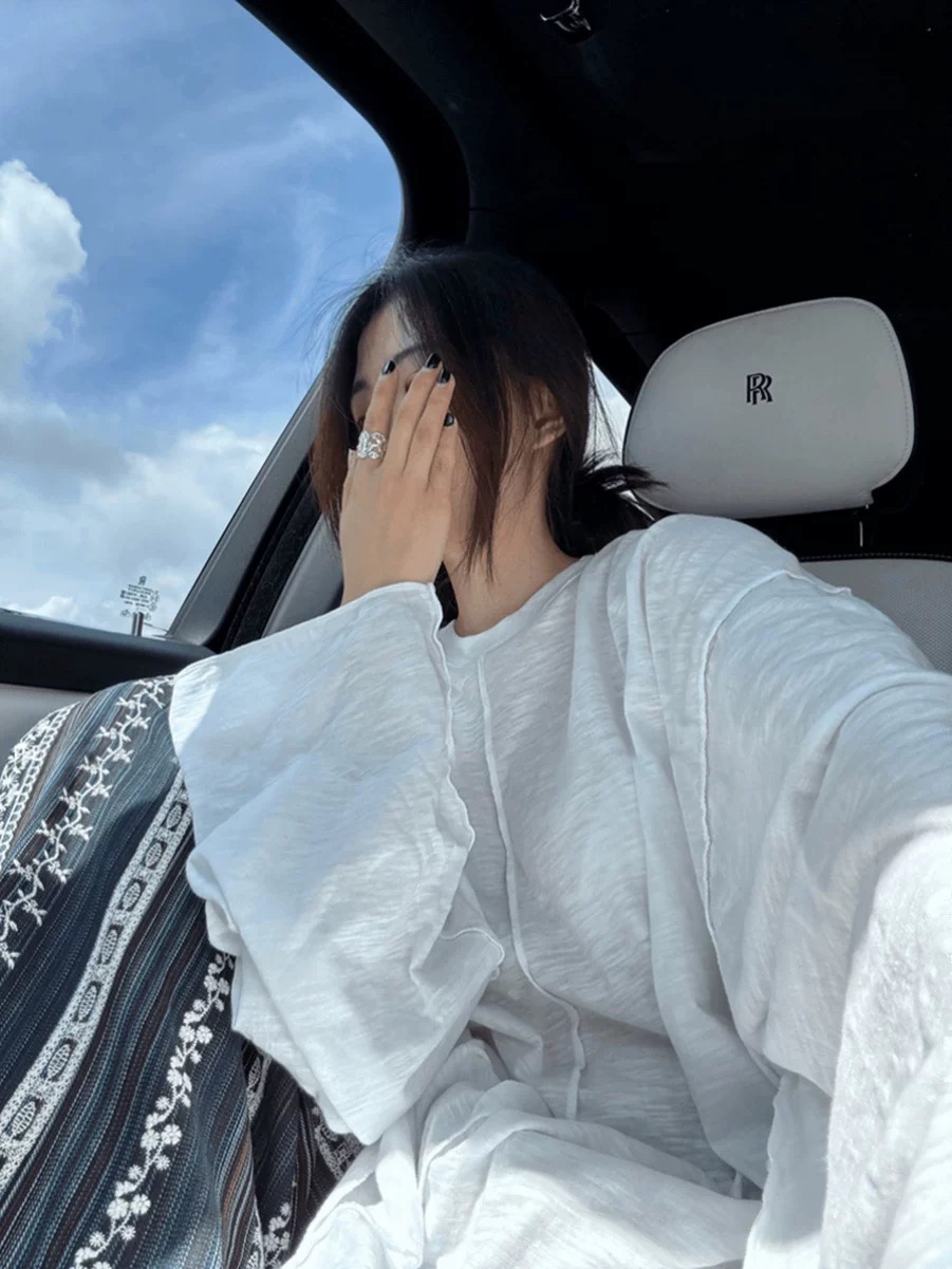 李璐妍 韩国反车缝线 竹节棉中线宽松圆领长袖防晒罩衫T恤