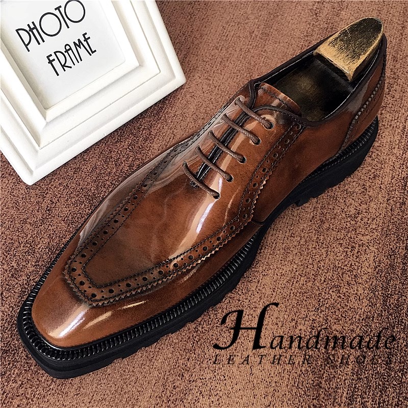 英伦风厚底商务正装休闲皮鞋男真皮高档开边珠漆皮新郎结婚西装鞋