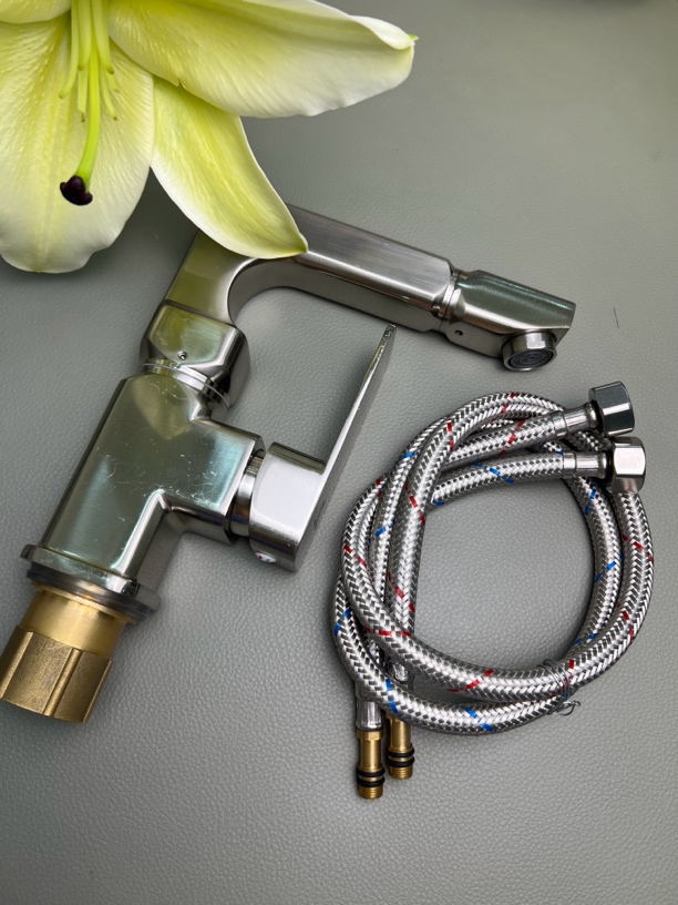 脸盆水龙头 加重型可旋转