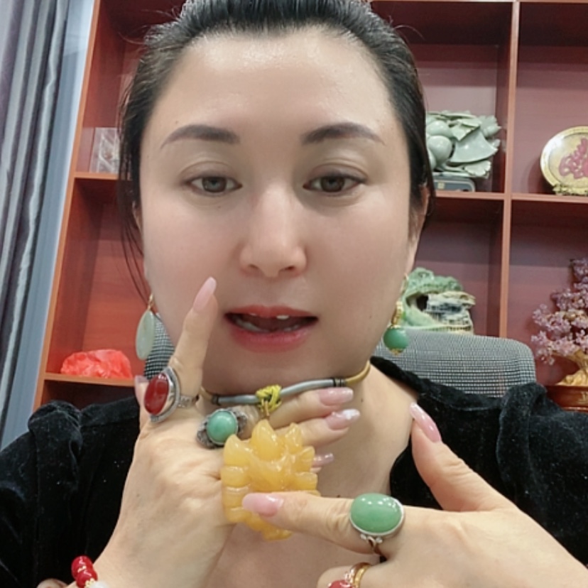【闪购商品】石英质玉（黄龙玉）颈饰未镶嵌
