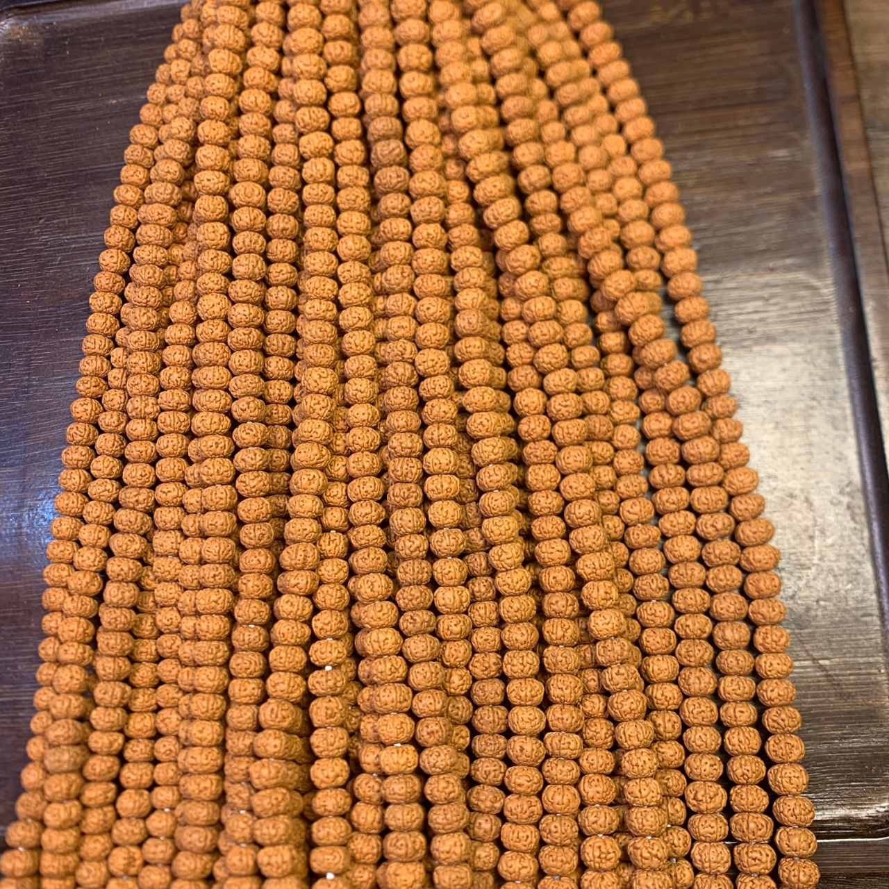 文玩BII红皮老树王六瓣尺寸8-12+钢丝刷+泥丸子手持