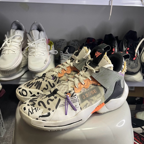 43码/Jordan Why Not Zer0.2 中帮实战篮球鞋 男款 灰橙