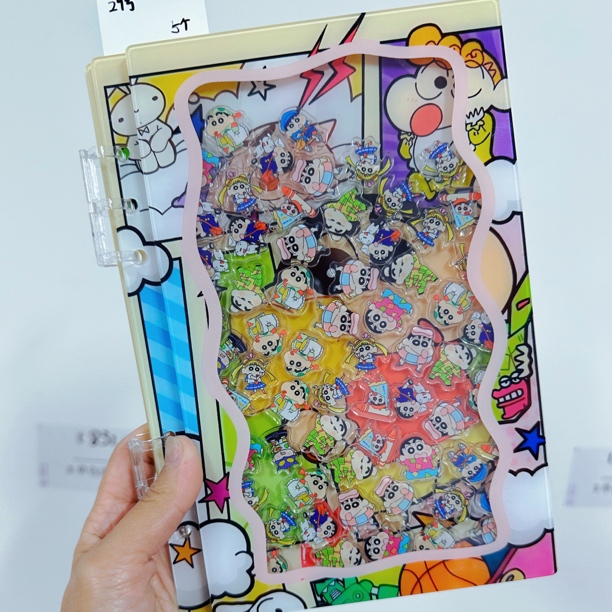 孤一品【全家福小新】亚克力收纳盒动漫周边拼装玩具摇摇本支架盒子