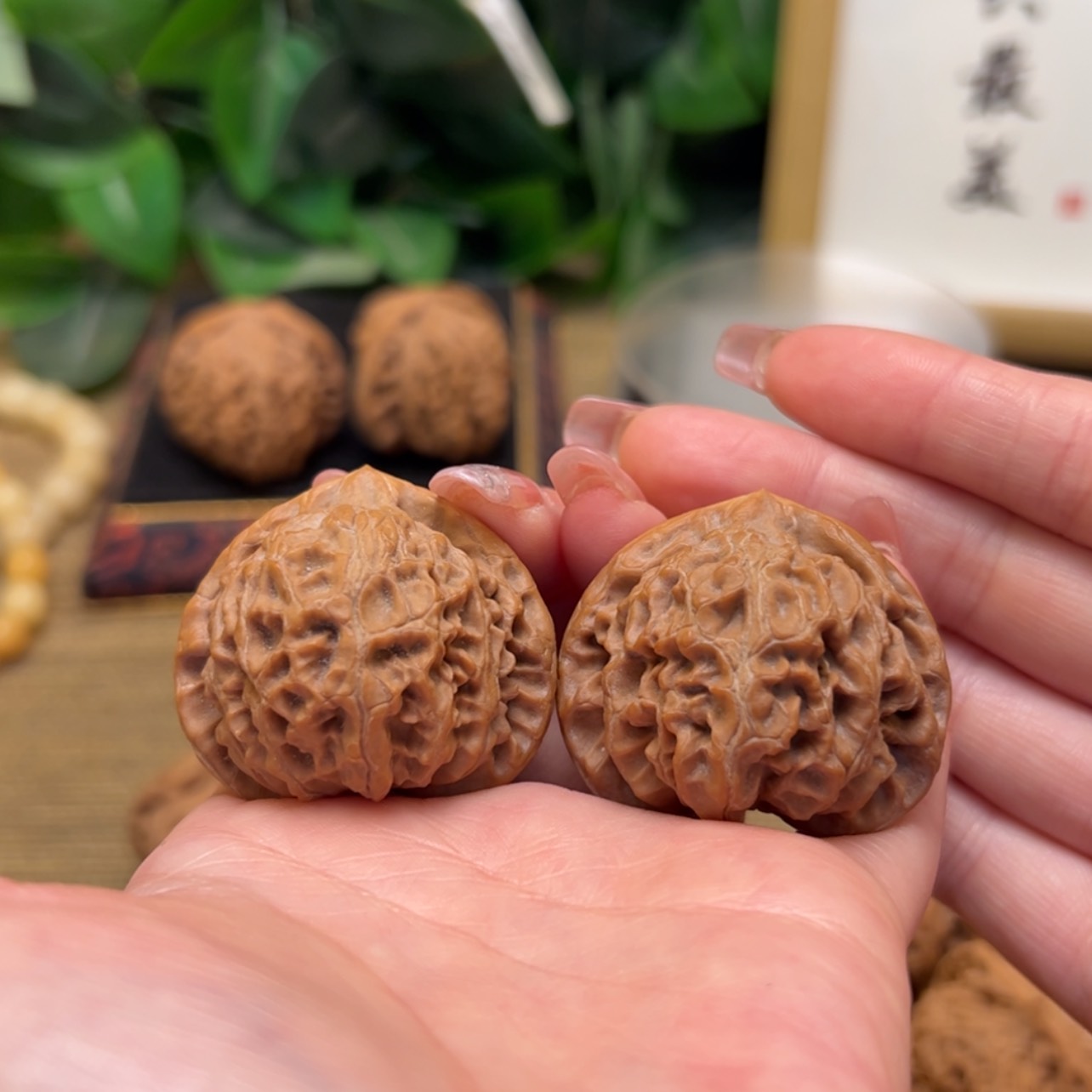 【闪购商品】文玩核桃把件蜡***~39宫灯精品