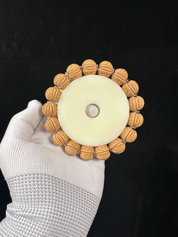 蚂蚁纹桃核手串纹理密集