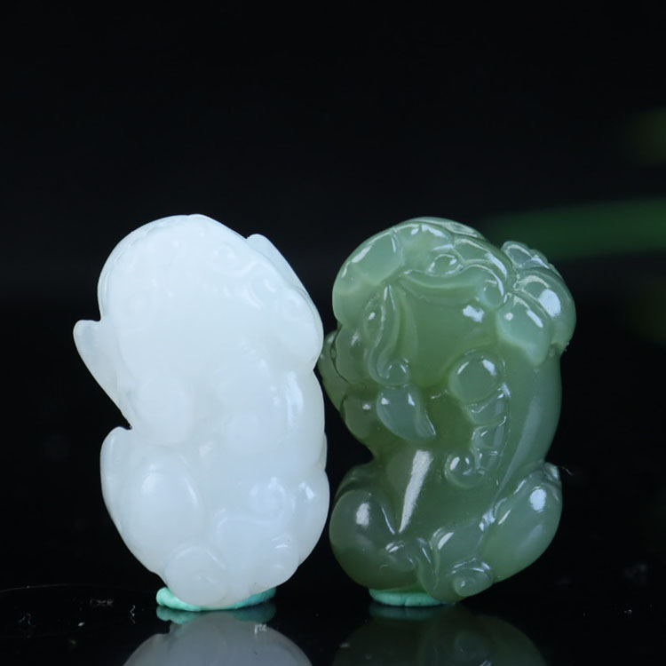 天然和田玉白玉青白玉貔貅挂件貔貅手串宝宝佩戴玉石挂件