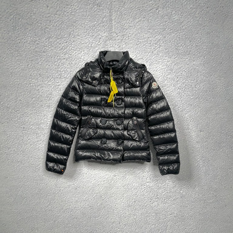 99 Moncler 蒙口/盟可睐 双排扣带拉链黑色收腰羽绒服 /00码