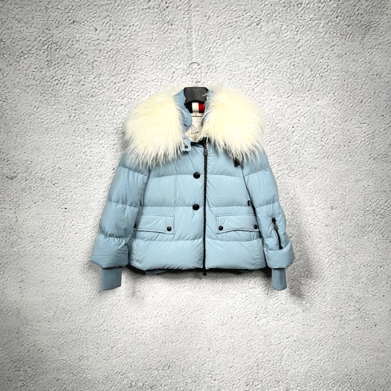 99 Moncler 蒙口/盟可睐 雾霾蓝大毛领拉链羽绒服  尺码：1码