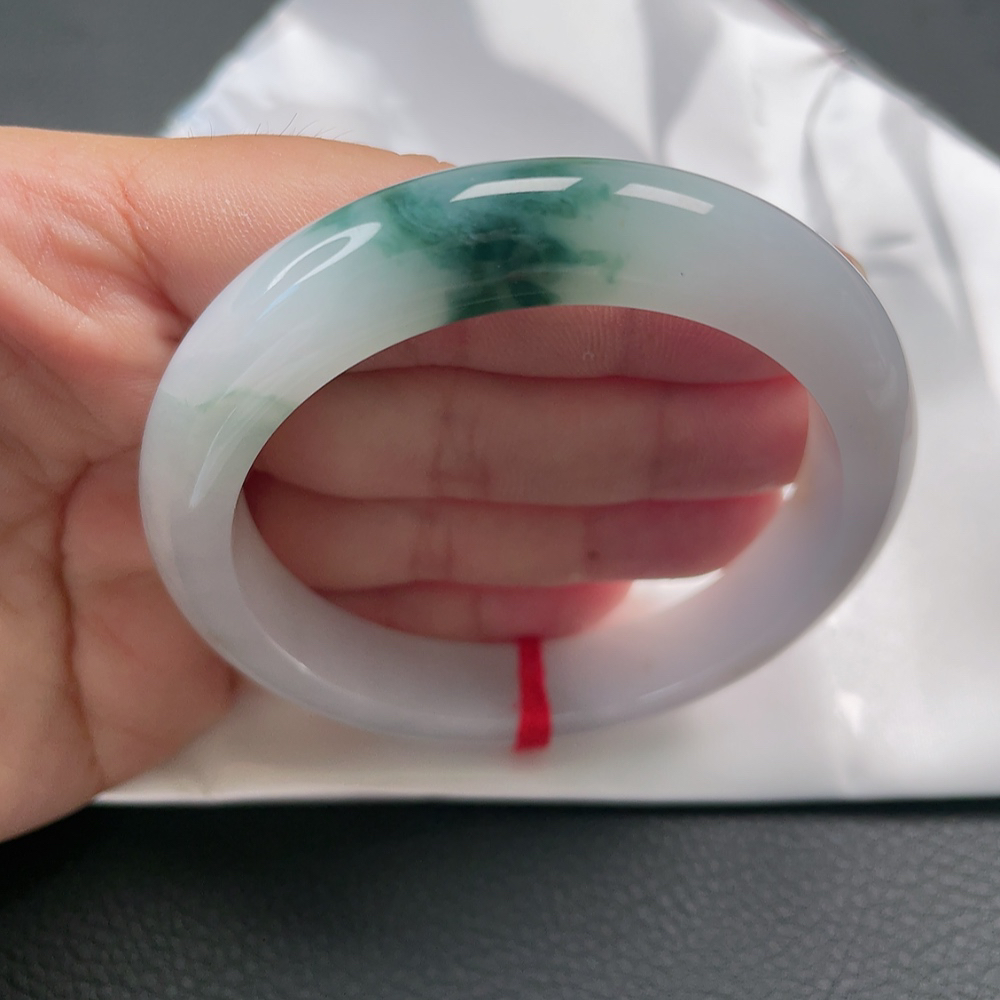 55-56圈口牛奶底飘花缅甸天然翡翠a货403-8-5