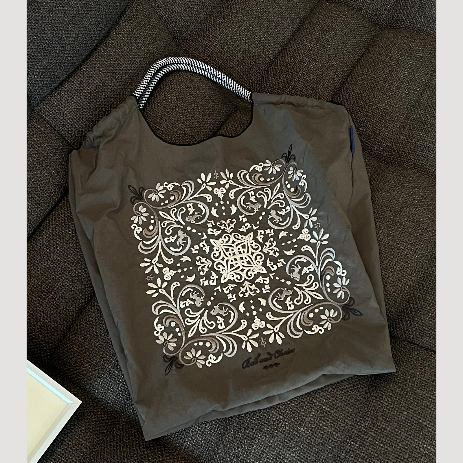 XIYE&W【刺绣】时尚印花单肩包